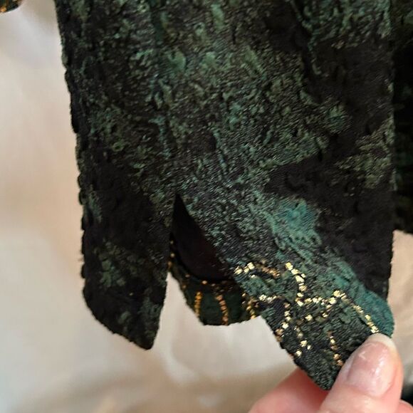 Notations 2 piece skirt outfit green gold felt feel stretchy size Large EUC - Picture 9 of 13